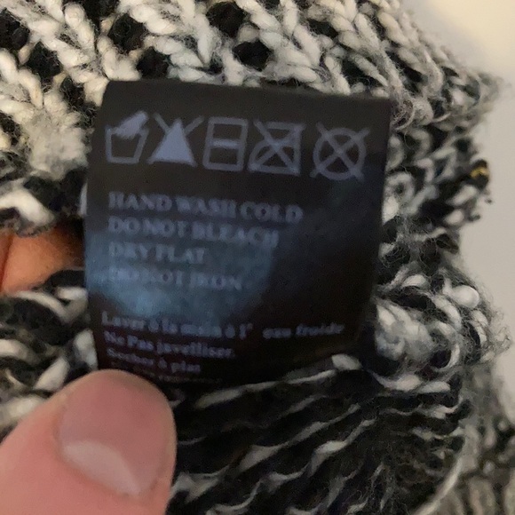 Lucca couture sweater with buttons - Picture 6 of 6